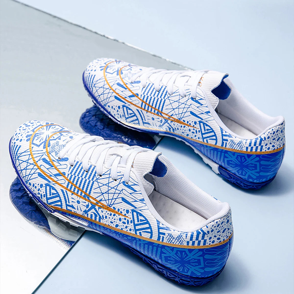 Quality Soccer Shoes Football Shoes for Men Soccer Cleats for children