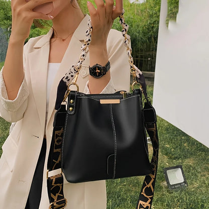 New Fashion Women's Shoulder Bag Large Capacity