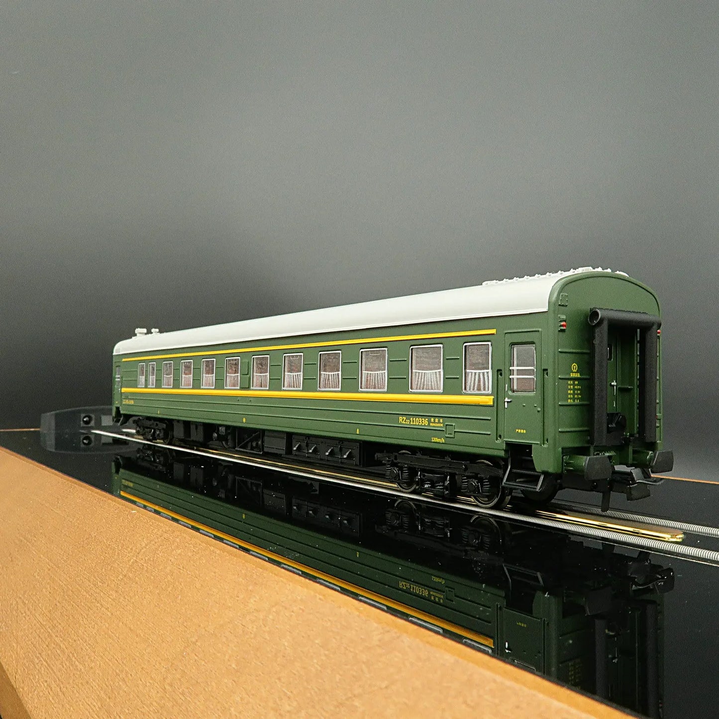 HERIS Train Model HO Type 1/87 17066 National Railway